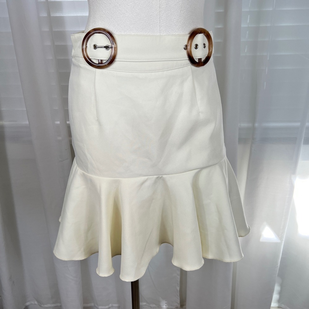 PrettyLittleThing Cream‎ Peplum Mini Skirt chic minimal Womens Size 2 preppy